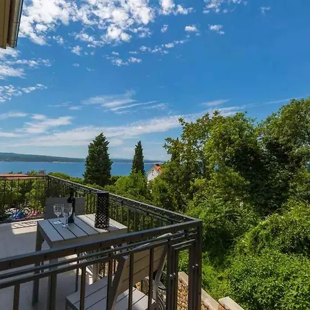 Apartment In 39092 Crikvenica