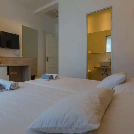 In 39092 Apartment *